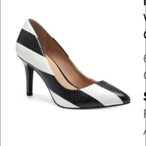 NWOT INC Black & White Stripe Pump